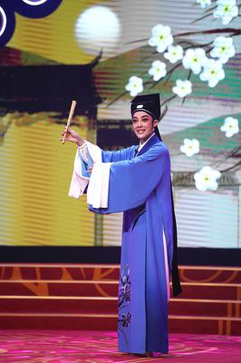 陈丽君